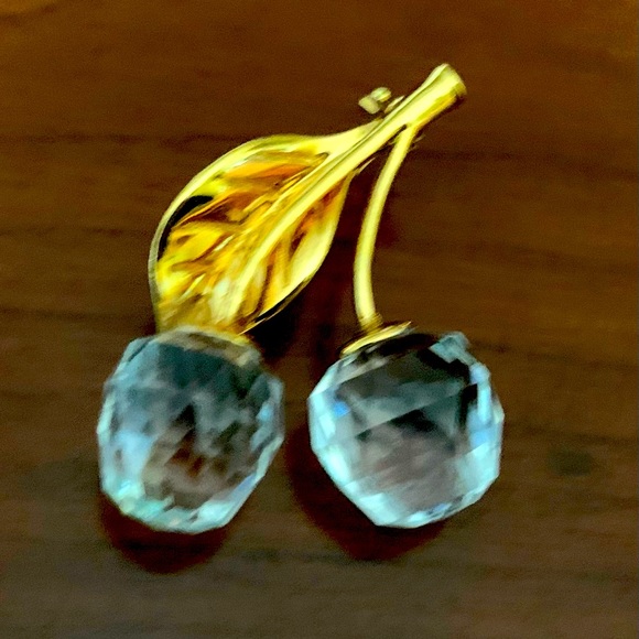 Vintage Swarovski crystal collection brooch pin cherries with gold plated leaf - Picture 2 of 12